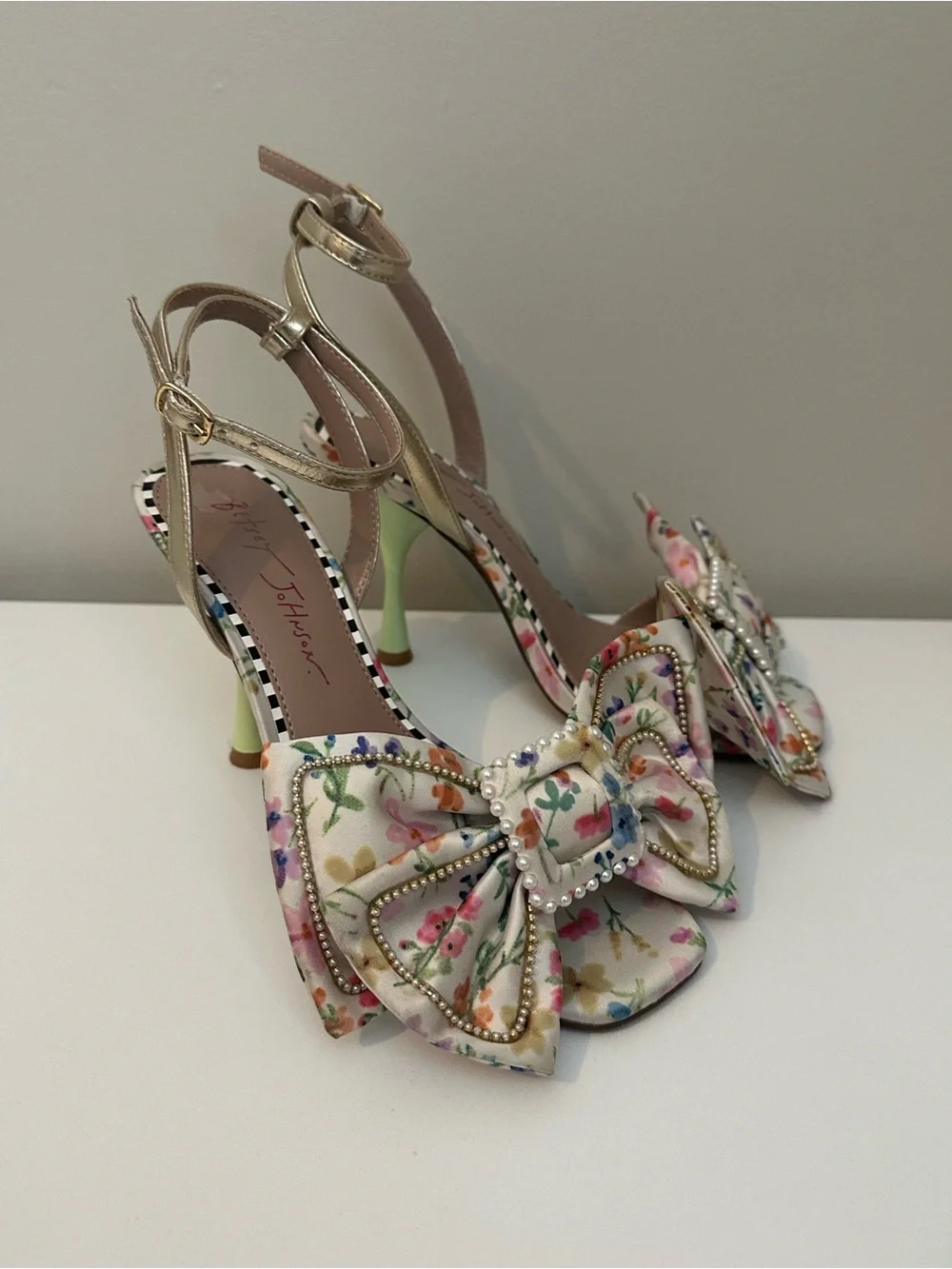 Betsey Johnson Denly - Natural Ditsy Sz 7 - Picture 4 of 4